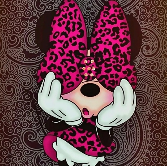 Meet your Posher, Cassandra - Picture 1 of 1